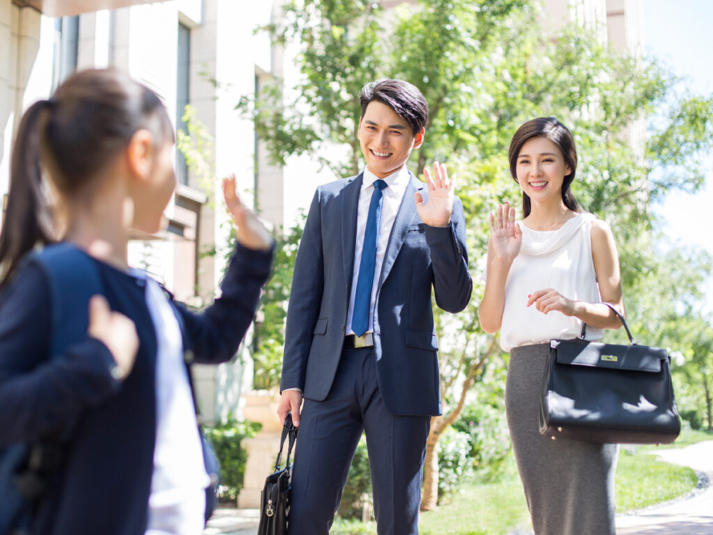 Immigrant family living happily after investor visa usa services